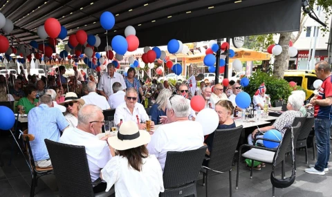 Kemer’de Norveç milli bayramı kutlandı