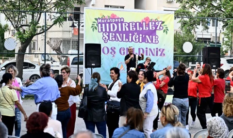 Muratpaşa’da halk müziği şöleni