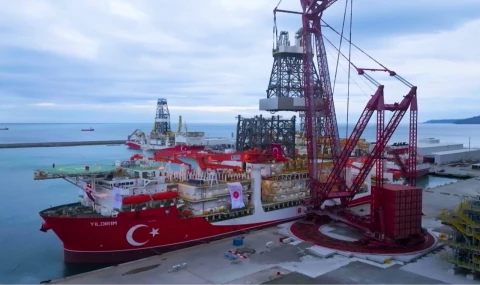Yıldırım sondaj gemisi Karadeniz’e açıldı... İlk görev 20 Mayıs’ta Türkali-16 Kuyusu