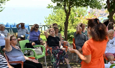 Muratpaşa’dan Parkinson hastalarına hareket desteği
