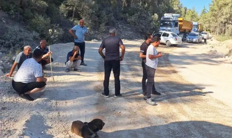 Muhtar yolu kapattı!