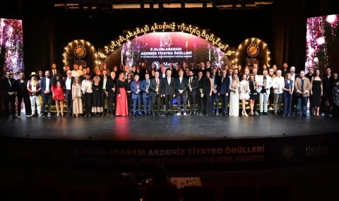 Akdeniz Tiyatro Ödülleri Kepez’de sahiplerini buldu