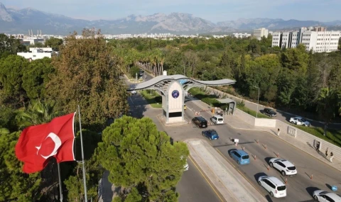 Akdeniz Üniversitesi’nde yemek ücreti 75 TL, ikinci öğünün fiyatı 105 TL