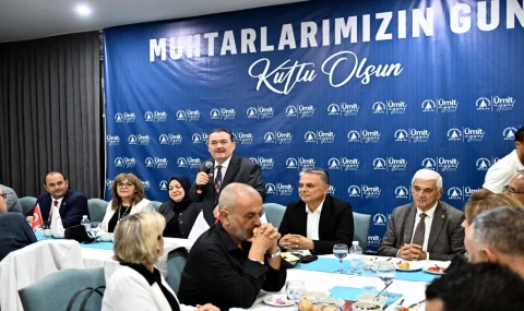 Antalya’da Başkan Uysal, muhtarlarla bir araya geldi